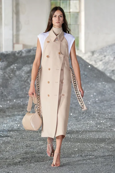 Look 2